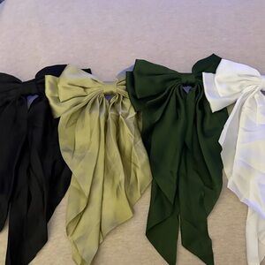 4 Hair Bow Clips